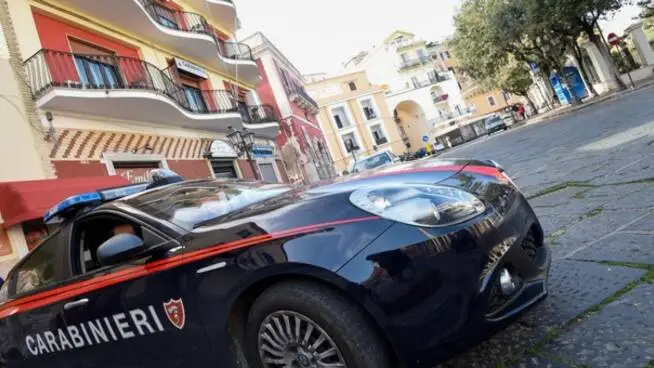 Viola gli arresti domiciliari nel napoletano: fuggitivo arrestato a Gaeta