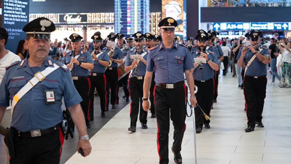 Fanfara carabinieri aeroporto