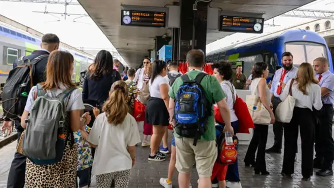 Con il “Treno dei Piccoli” i bambini delle case-famiglia viaggiano nel mondo delle ferrovie