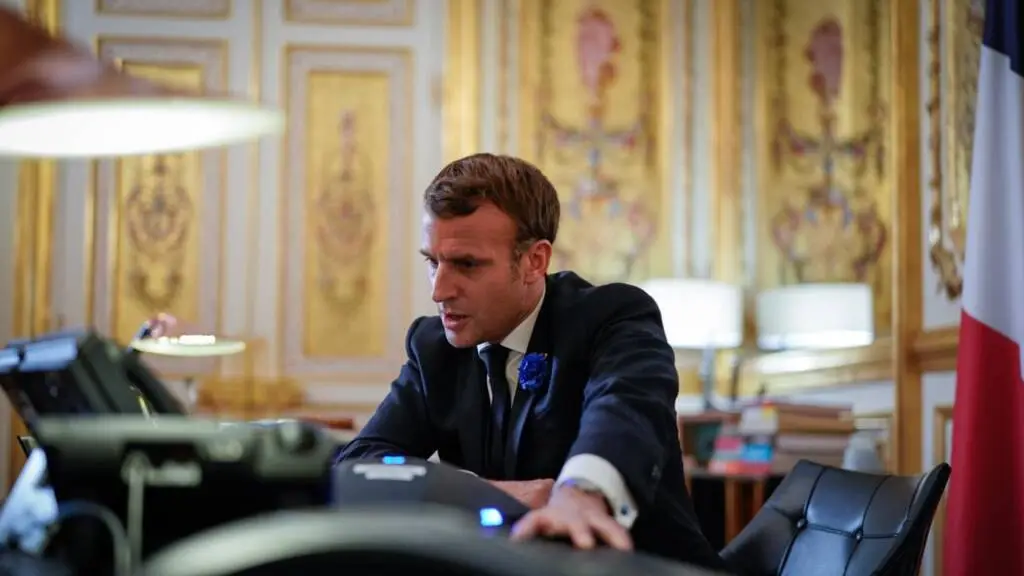 Ucraina, Macron alza la posta: “Vogliamo creare la brigata francese”