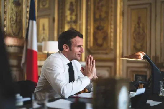 Francia, Macron: “Non mi dimetto, qualunque sia l’esito del voto”