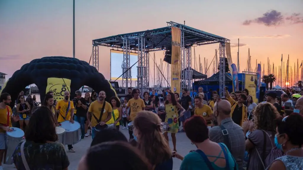 Al porto turistico di Ostia torna il Roma Buskers Festival