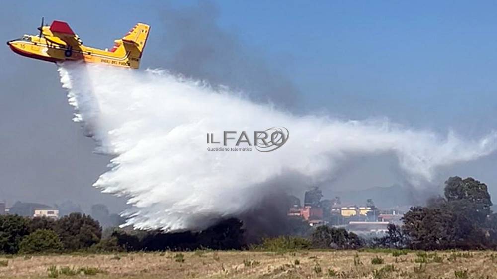 canadair sulle Salzare ad ardea