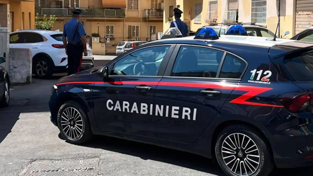 Evade i domiciliari, poi minaccia i carabinieri a Gaeta