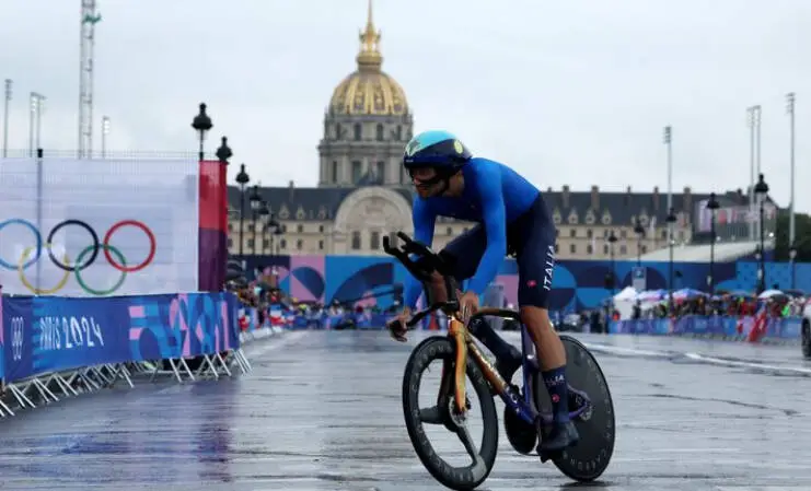 Olimpiadi di Parigi 2024, prima medaglia per l’Italia: Filippo Ganna conquista l’Argento