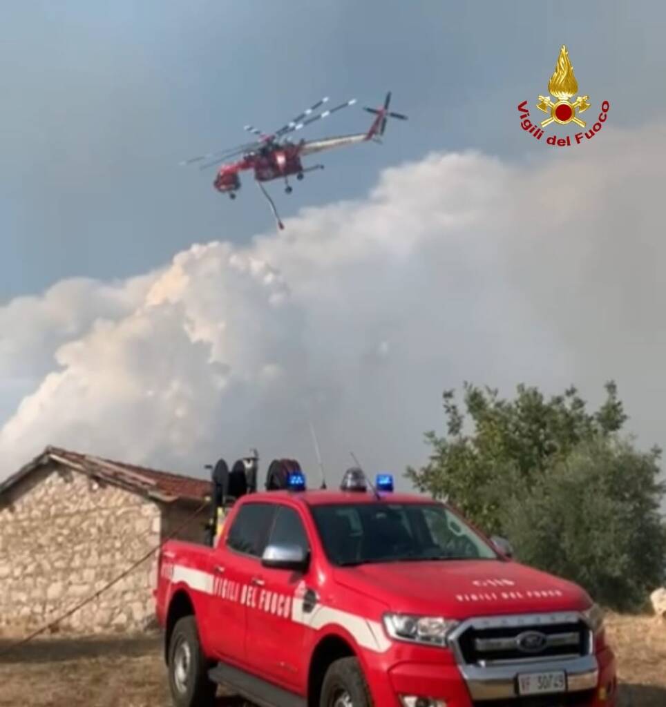 Ferragosto a Latina e provincia, vigili del fuoco in prima linea: 41 interventi