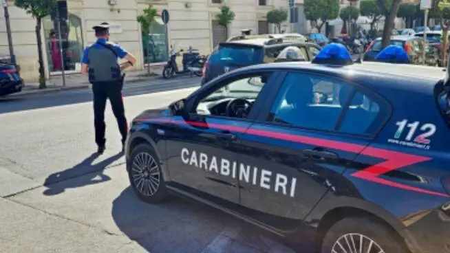 Terracina, privo della patente italiana mostra una patente contraffatta: arrestato