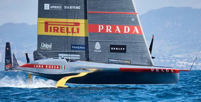 America’s Cup 2024, Luna Rossa vola nel match race della seconda giornata: vittoria su American Magic