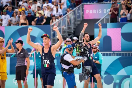 Olimpiadi di Parigi 2024, beach volley: Nicolai-Cottafava volano agli ottavi di finale