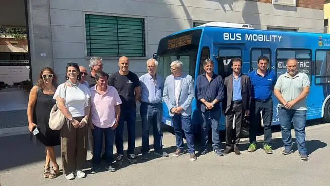 Sabaudia, un nuovo bus elettrico collegherà il centro città alle spiagge