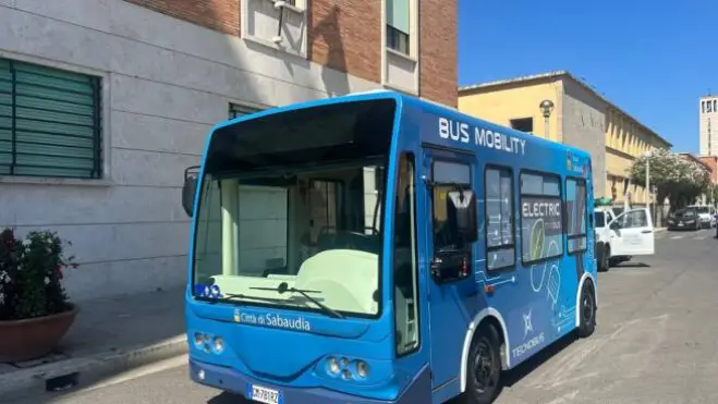 Sabaudia, un nuovo bus elettrico collegherà il centro città alle spiagge