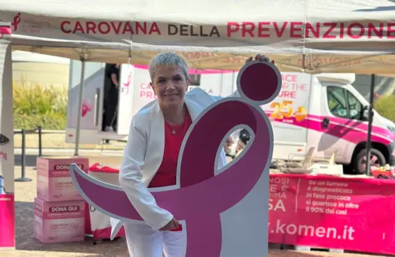 Castel Romano Designer Outlet, inaugurato il Tour Rosa per la salute delle donne con Komen Italia