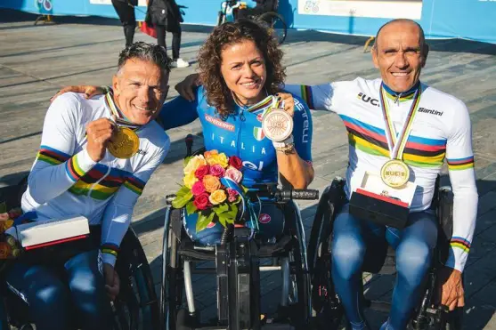 Mondiali di Paraciclismo 2024, Mazzone e Cornegliani straordinari nella crono: arriva l’oro storico