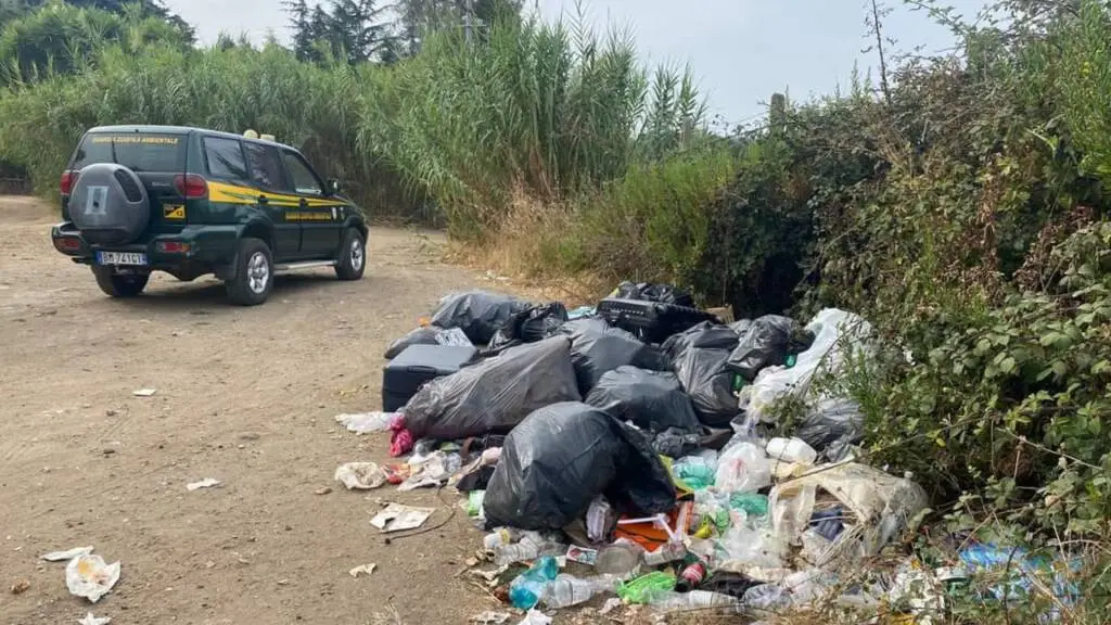 Discariche abusive a Cerveteri, in arrivo maxi-multe per gli zozzoni