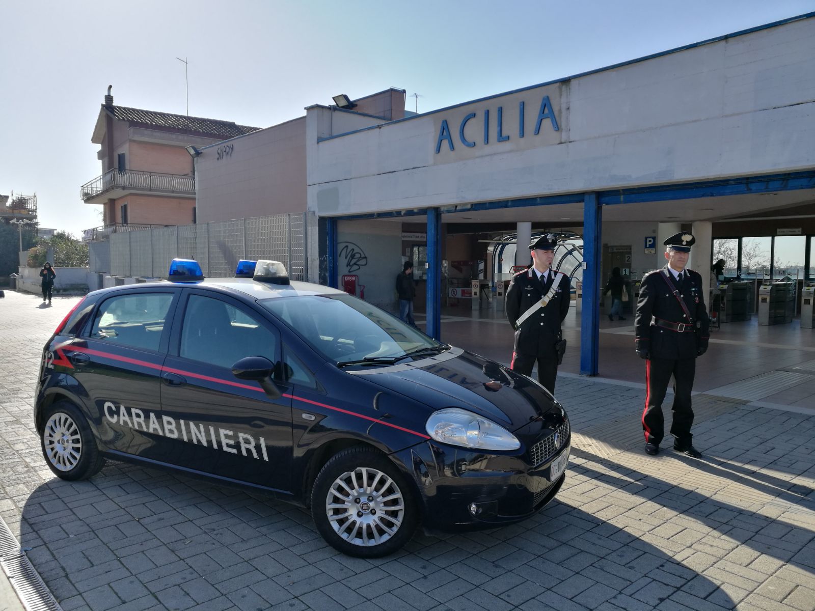 I controlli dei Carabinieri ad Acilia (1)