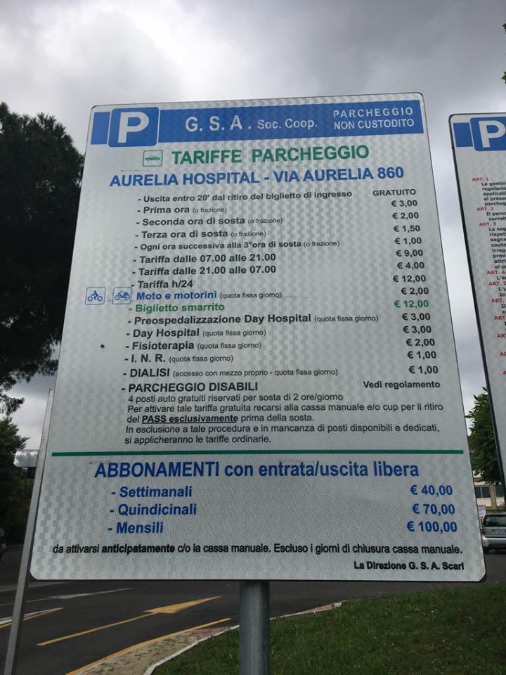 Il tariffario applicato per la sosta nel parcheggio dell'Aurelia Hospital