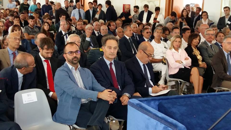 In prima fila, da sinistra, il sottosegretarioLorenzo Fioramonti, il rettore Luca Pietromarchi ed il Governatore Nicola Zingaretti